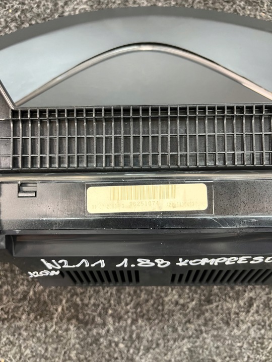 MERCEDES W211 ESSENCE COMPTEUR TABLEAU DE BORD A2115404611 KILOMÉTRAGE 267TYS