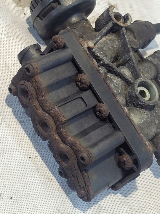 SOUPAPE ÉLECTROVANNE COUSSINS WABCO 4728800300 IVECO STRALIS 450 E5 07R.