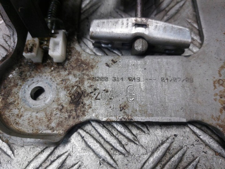 SWAP FREINS ARRIÈRE LEVIER MANUEL CÂBLES RENAULT SCENIC II 8200314749