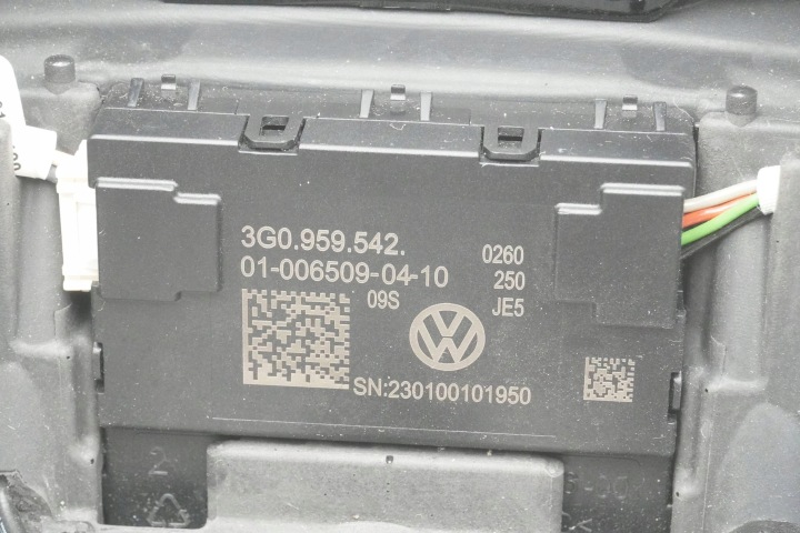 VOLANT CUIR MULTIFONCTIONNELLE VW PASSAT B8 GTE 3G0419089BF