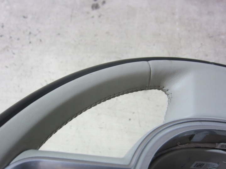 VOLVO XC60 II XC 60 VOLANT MULTIFONCTIONNELLE CUIR CLAIRE EN BON ÉTAT 31407818