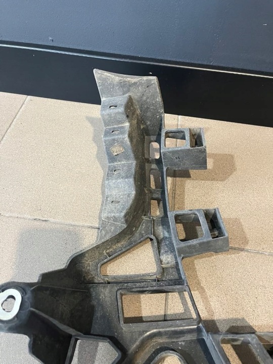 PEUGEOT 5008 II GLISSIÈRE FIXATION PARE-CHOCS DROIT ARRIÈRE 9829975480 9814615980
