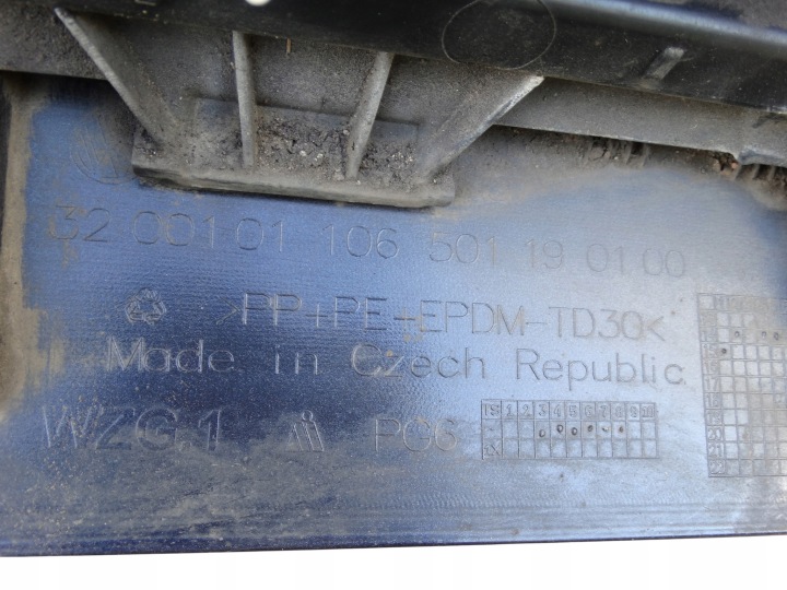 VW PASSAT B8 REVÊTEMENT MOULURE SEUIL GAUCHE LH5X COULEUR GRENAT SEUIL GAUCHE