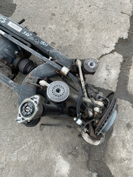MERCEDES W212 12-16 LIFT SUSPENSION ARRIÈRE ARRIÈRE 350 3.0 2123508008