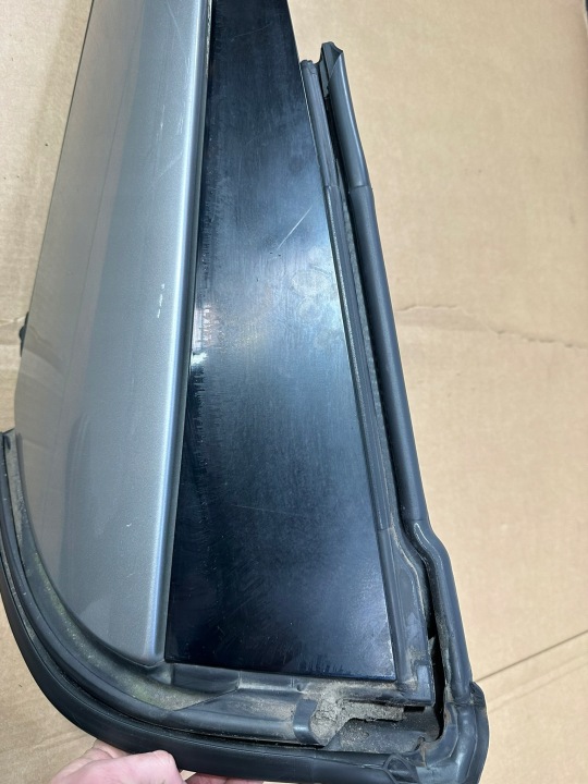POTEAU TOITS GAUCHE PROTECTION GAUCHE CALANDRE MERCEDES SL R230, W230 ZA, C723