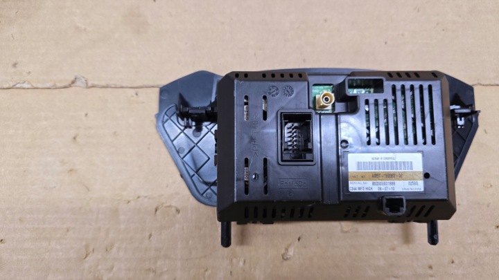 FORD C-MAX MK2 10-15 ANNÉE KUGA II 12-16 R. MONITEUR RADIO GRAND COLORÉ