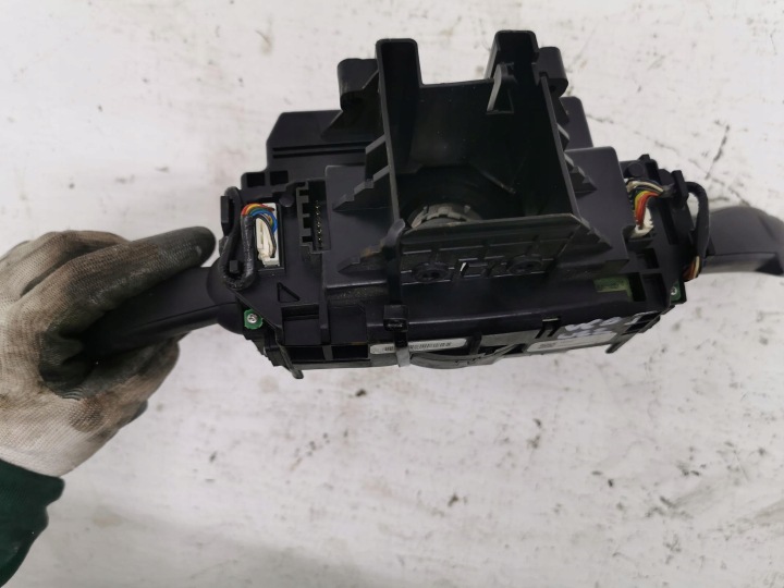 COMMUTATEUR COMPOSITE VOLVO V60 I 31343218 10-18