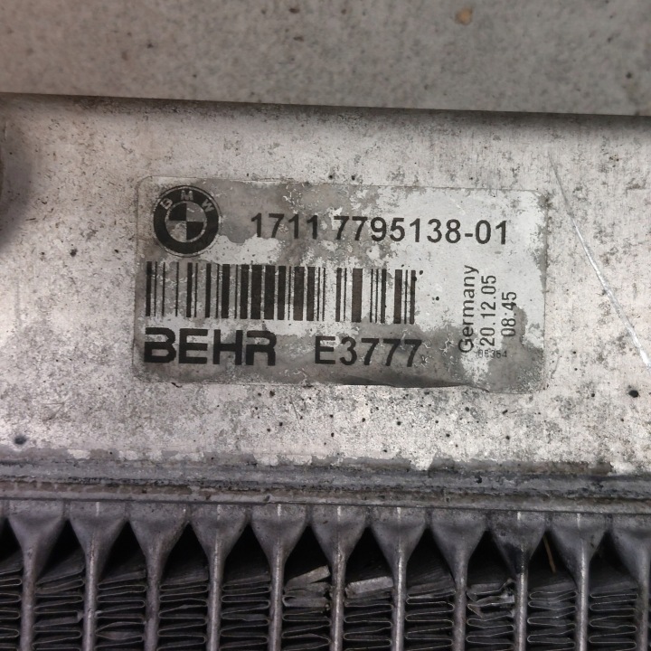 BMW E65 3,0D RADIATEUR EAU 7795138 E3777