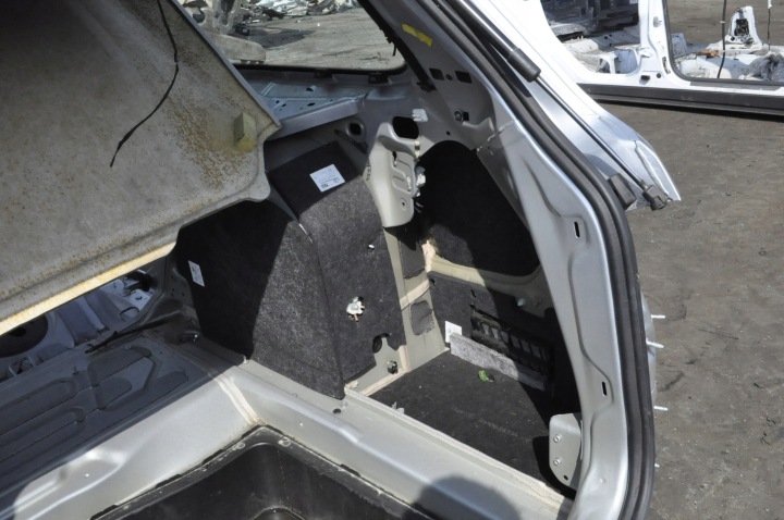VOLKSWAGEN PASSAT B7 QUART AILE DROIT ARRIÈRE UNIVERSEL