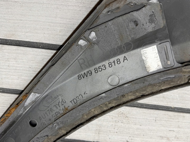 AUDI A4 B9 8W9 LIFT ALLROAD MOULURE GARDE-BOUE ARRIÈRE DROITE