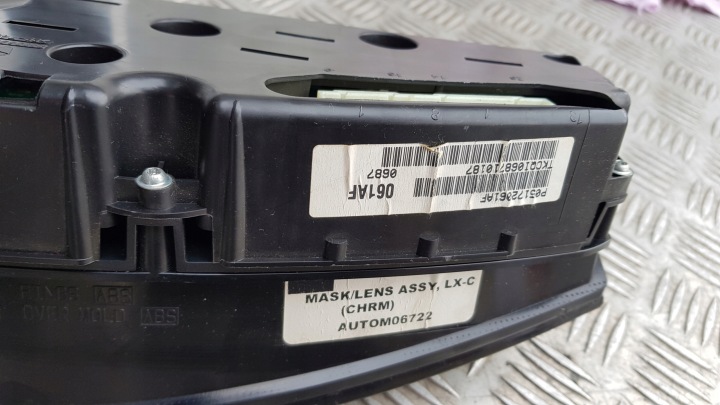 CHRYSLER 300C COMPTEUR COMPTEUR 3.0 CRD