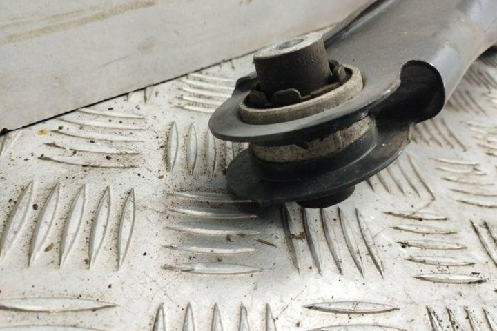 BRAS DE SUSPENSION ARRIÈRE GAUCHE AUDI A3 LIMOUSINE (8YS) 5WA505311A 2.0L GASOLINE 228KW