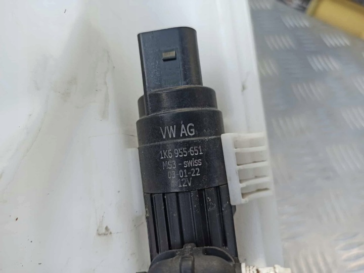 VOLKSWAGEN ID3 RÉSERVOIR LAVE-GLACES COMPLET IDÉAL 1EA955453