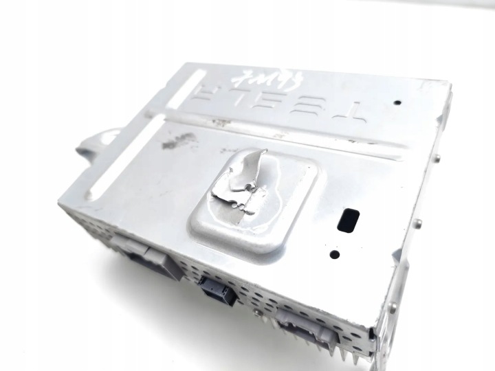 AMPLIFICATEUR AUDIO TESLA 1079748-00-E