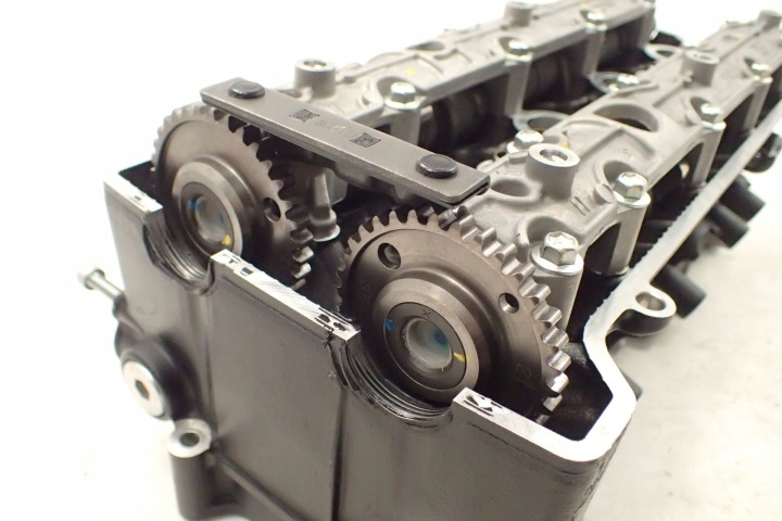 SUZUKI GSX-S 750 (18-) CULASSE SOUPAPES ARBRES