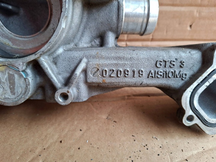OT96 CHÂSSIS THERMOSTAT AUDI PORSCHE PANAMERA 4.0 0P2121406B 0P2121115