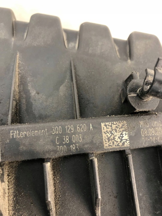 CHÂSSIS FILTRE AIR VOLKSWAGEN PASSAT B8 3Q0129620A