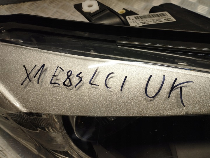 BMW E84 PHARE DROITE AVANT LCI UK 7357448 KM