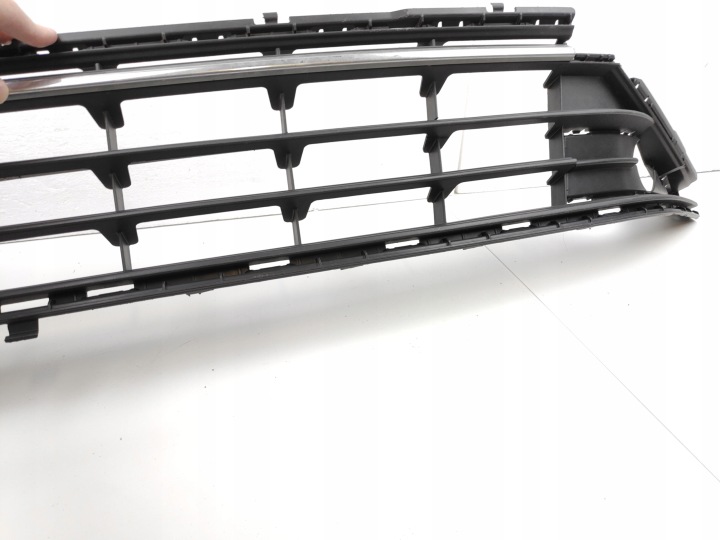 VW GOLF VII LIFT GRILLE CALANDRE PARE-CHOCS AVANT 5G0853677L