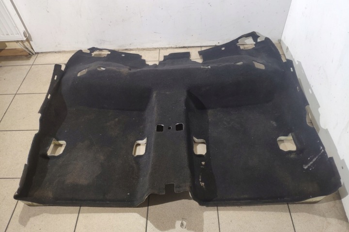 TAPIS INTÉRIEUR MERCEDES-BENZ GLA (X156) A2466801003 1.6L GASOLINE 90KW 2019