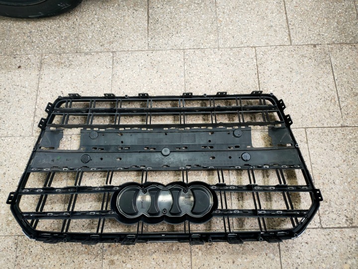 AUDI A6 C7 LIFT 14- CALANDRE GRILLE CENTRALE GRILLE PARE-CHOCS AVANT 4G0853653T