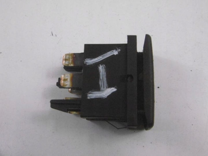 SEAT TOLEDO I 1L COMMUTATEUR VITRES 1L0959855