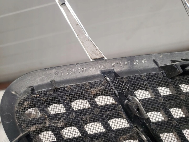 MERCEDES-BENZ SL R231 A2317500044 AVANT CÔTÉ DROITE GRILLE DE RADIATEUR