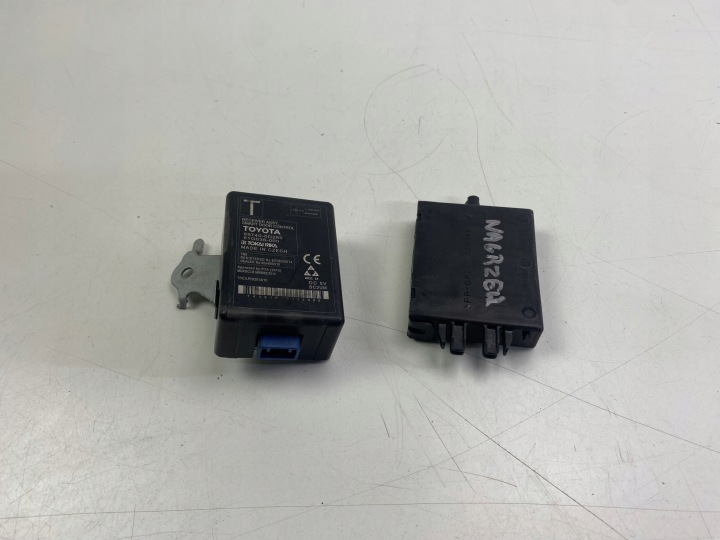 TOYOTA YARIS III MODULE PORTES 8974-0D280 89784-0D030
