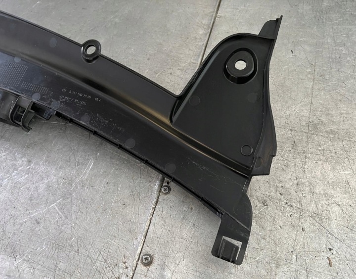 GUIDE D'AIR CONDUIT D'AIR MERCEDES W213 A2135001900 2135001900