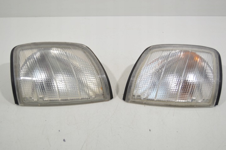 CLIGNOTANT DROIT BLANC MERCEDES W124 A124 C124 ORIGINAL HELLA 1248261043