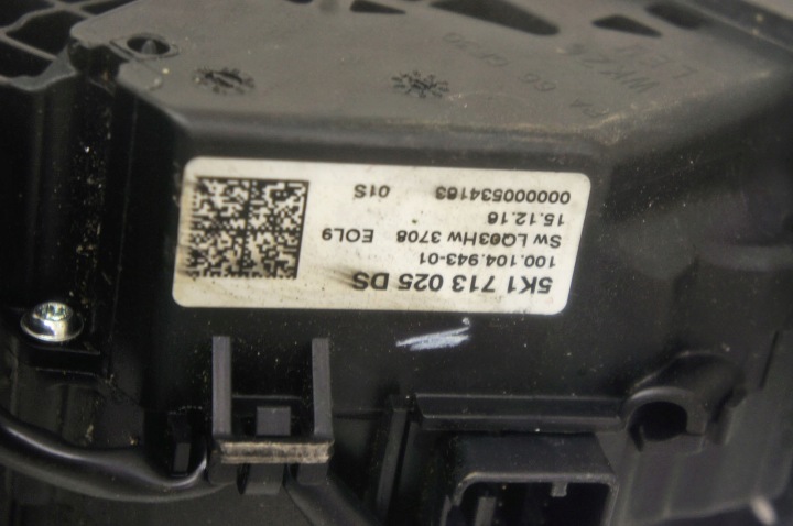 UL229 VW PASSAT B8 LEVIER CHANGEMENTS VITESSE CRIC AUTOMATE 5K1713025DS AR