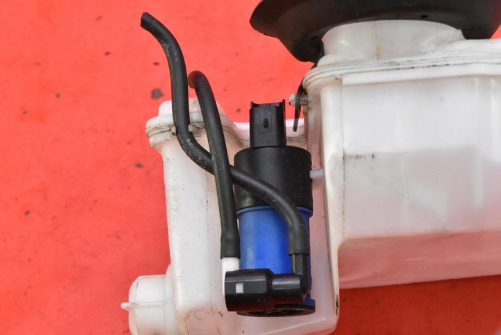 RÉSERVOIR LAVE-GLACES 289105984R DACIA SANDERO 3 III 1.0 TCE 90 KM 20-21