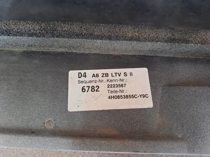 GAUCHE MOULURE SEUIL AUDI S8 4H D4 4H0853855C LY9C