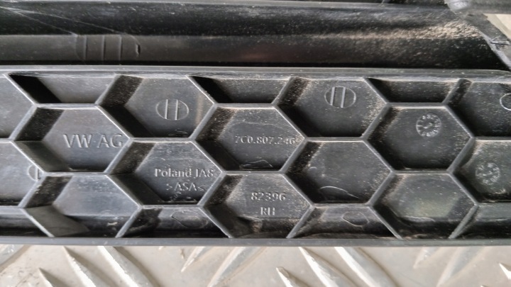 GRILLE PARE-CHOCS VW CRAFTAR II 7C 16-25 7C0807245 7C0807246 ORIGINAL L+P