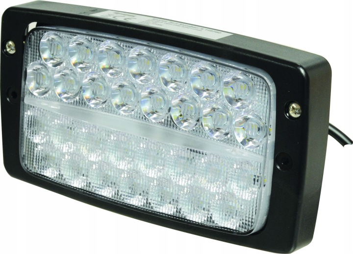 PHARE TRAVAILLÉ DEUTZ-FAHR LED PHARES ANTIBROUILLARD 12V 3280LM 119780 SUR TOIT
