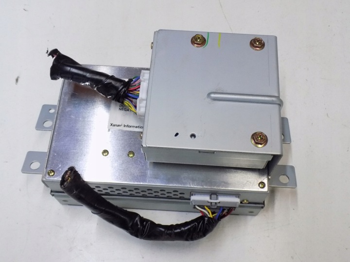 NISSAN X-TRAIL T30 MONITEUR NAVIGATION MODULE