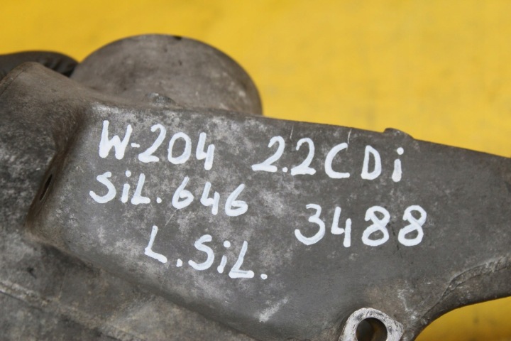 POIGNÉE MOTEUR W211 W204 2.2 CDI A6462230604