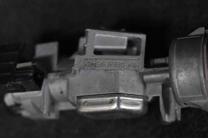 CONTACTEUR D'ALLUMAGE FORD C-MAX (DM2) 3M513F880AB 1439710 1.8L 92KW 2007