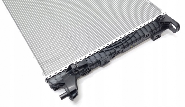 RADIATEUR EAU AUDI A4 A5 8W B9 F5 8W0121251K