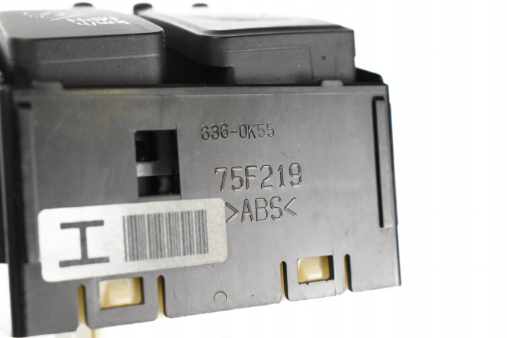 COMMUTATEURS TABLEAU DE BORD INSTRUMENTATION ANGLAIS TOYOTA PRIUS PLUS XW40