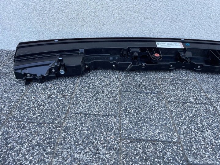 PORSCHE PANAMERA III 976 PHARE CACHE ARRIÈRE DANS COUVERCLE DE COFFRE 976945207BL