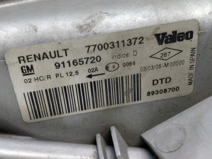 PROJECTEUR DROIT AVANT EUROPE RENAULT TRAFIC 2001-2006R