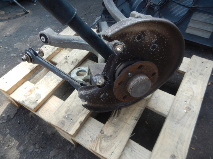 ROTULE DE DIRECTION GAUCHE ARRIÈRE BRAS DE SUSPENSION AMORTISSEUR AUDI A5 A4 B8