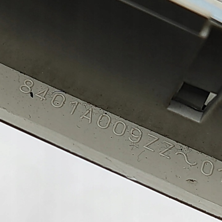 ÉCLAIRAGE INTERNE MITSUBISHI OUTLANDER III (GG_W, GF_W, ZJ) 8401A009ZZ