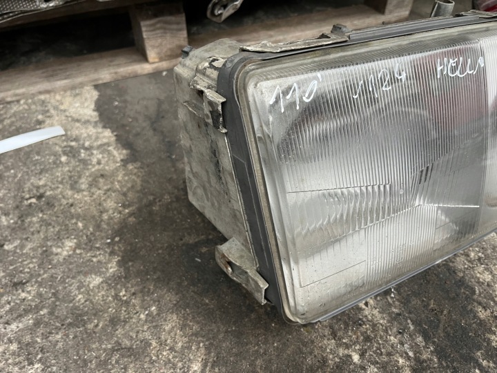 PHARE DROITE AVANT AVANT MERCEDES W124 HELLA