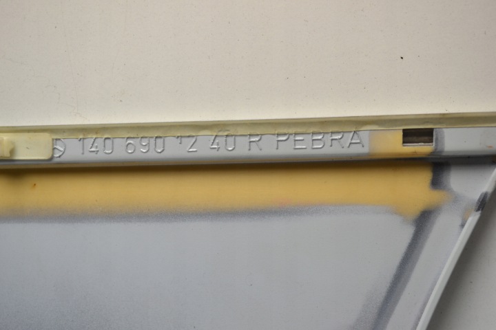MERCEDES W140 MOULURE PORTES DROIT ARRIÈRE