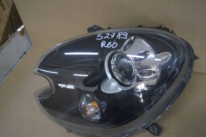 MINI COOPER COUNTRYMAN R60 PHARE GAUCHE AVANT XÉNON UK (S2789)
