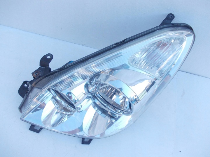PROJECTEUR ENSEMBLE GAUCHE DROIT TOYOTA COROLLA VERSO II LIFT 2007 2009 AR10