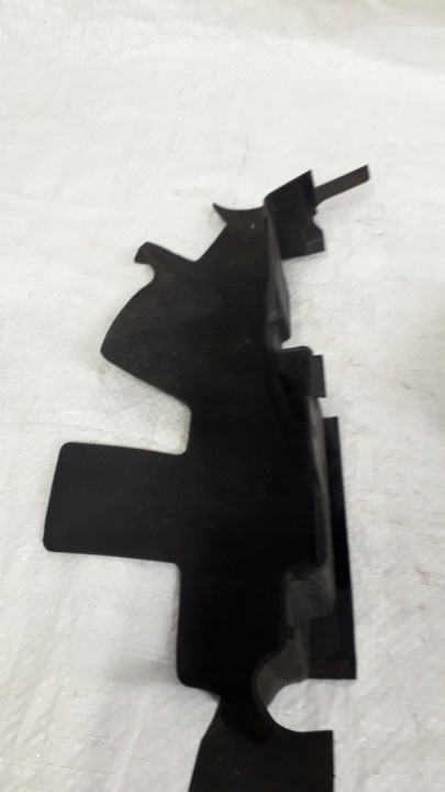 GUIDE D'AIR AUDI A4 B5 8D0121284E