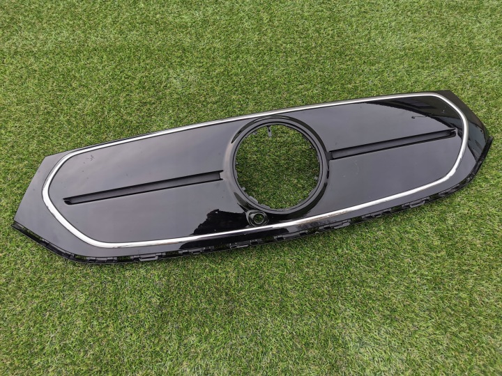 MERCEDES 243 AMG GRILLE CALANDRE A2438880800